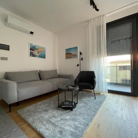 Domus Centrum With Free Parking Apartment Pula