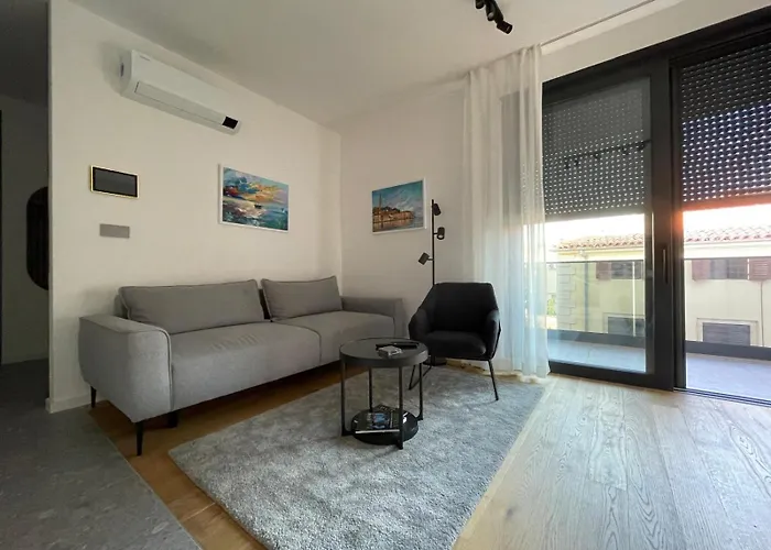 Domus Centrum With Free Parking Apartamento Pula